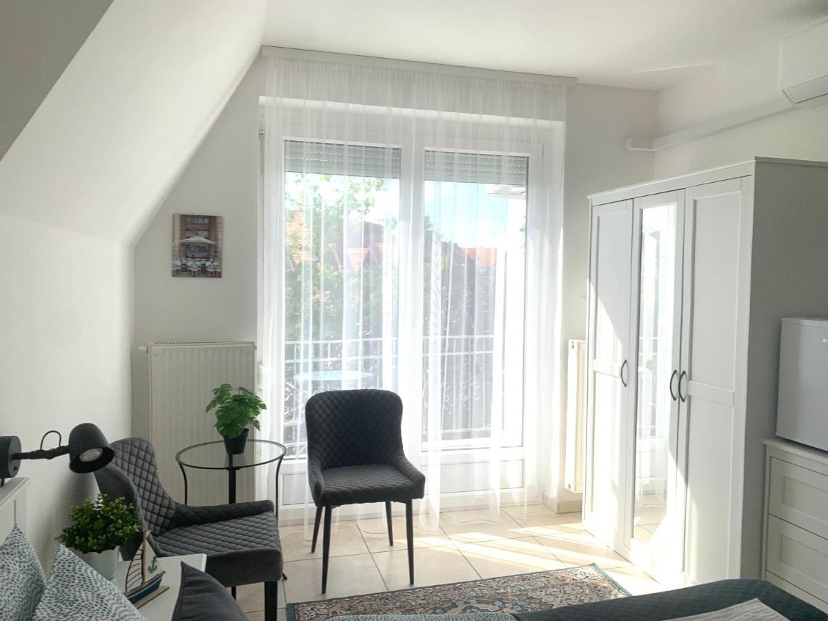 Villa Lillybeth - Lake Balaton Кестхей Экстерьер фото