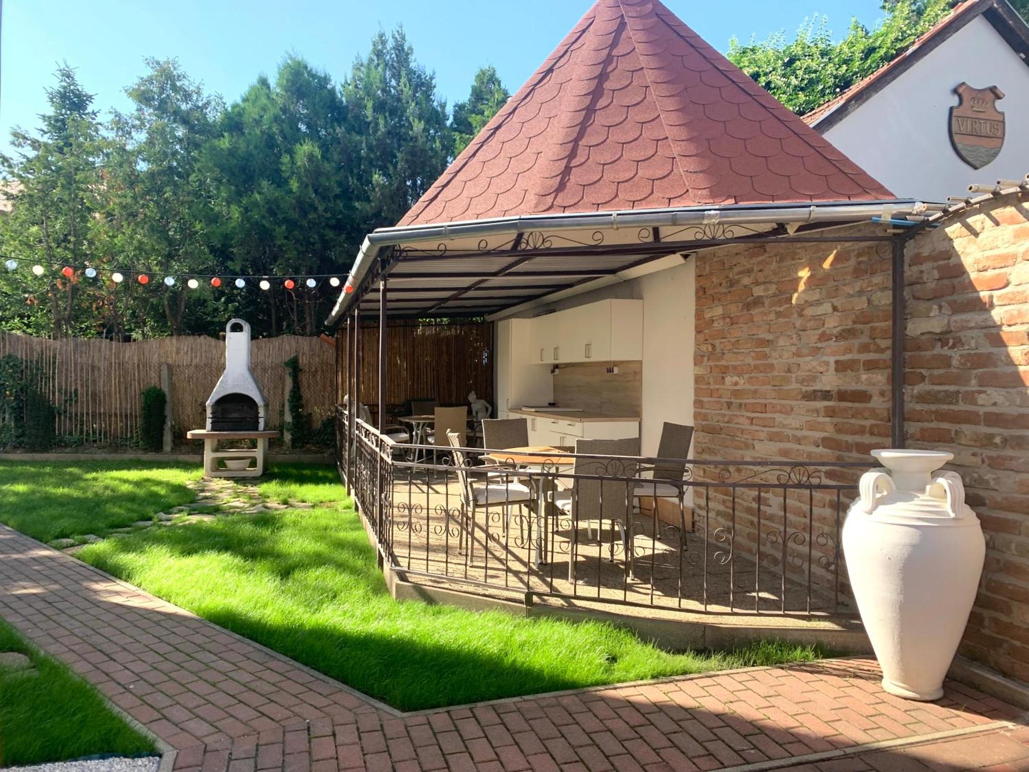 Villa Lillybeth - Lake Balaton Кестхей Экстерьер фото